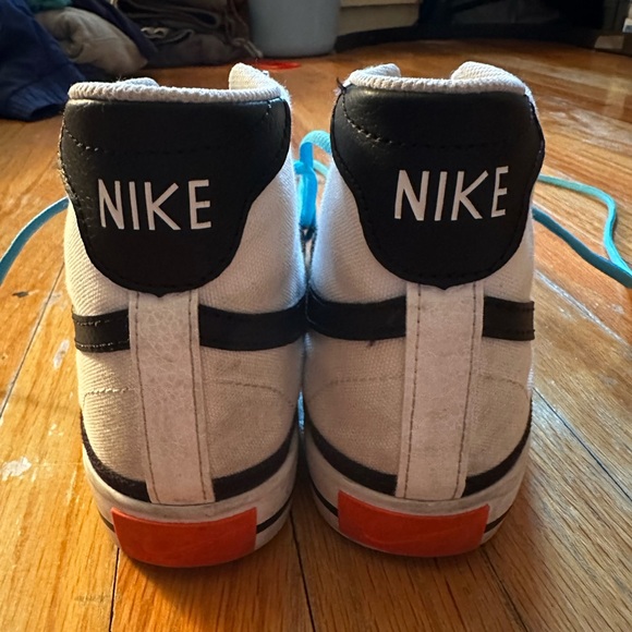 Nike Blazer - Picture 4 of 8